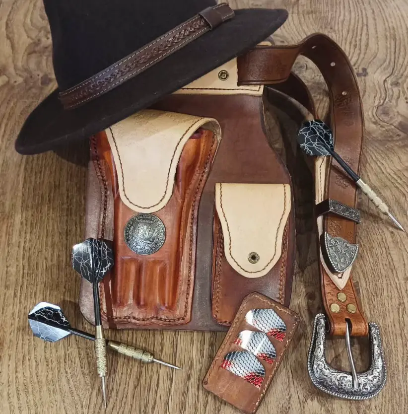 ensemble fléchette en cuir